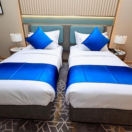Best Western Premier M Four Hotel Дубай Экстерьер фото