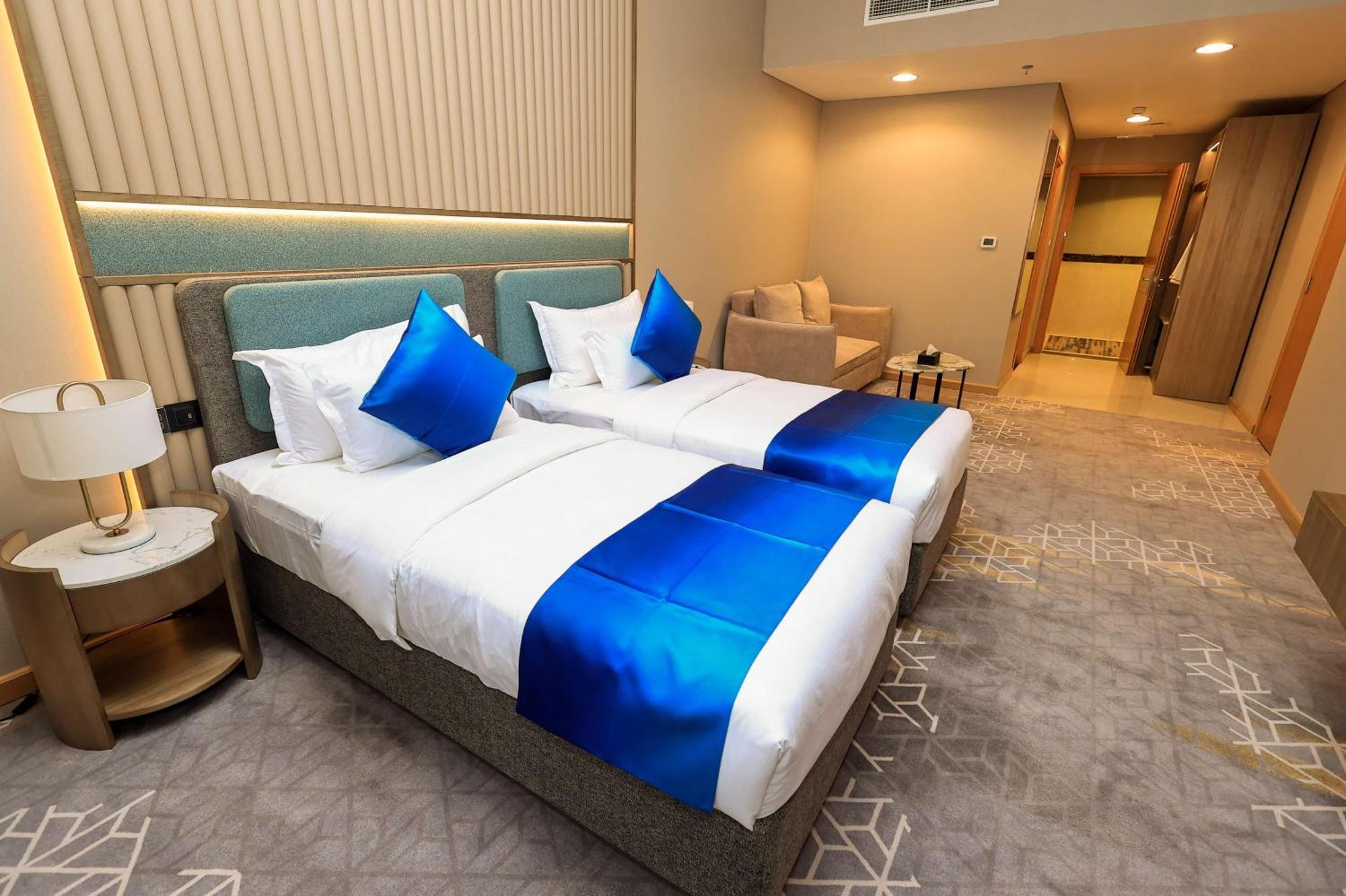 Best Western Premier M Four Hotel Дубай Экстерьер фото
